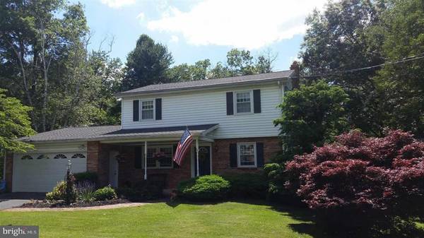 35 MULLIGAN DR, Etters, PA 17319