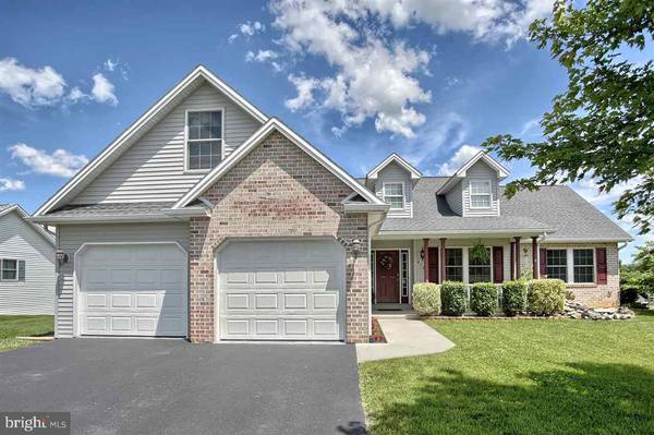 410 WOODLAWN LN, Carlisle, PA 17015