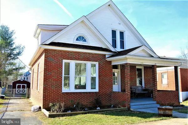 391 KING ST, Strasburg, VA 22657