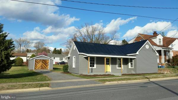 460 KING ST, Strasburg, VA 22657