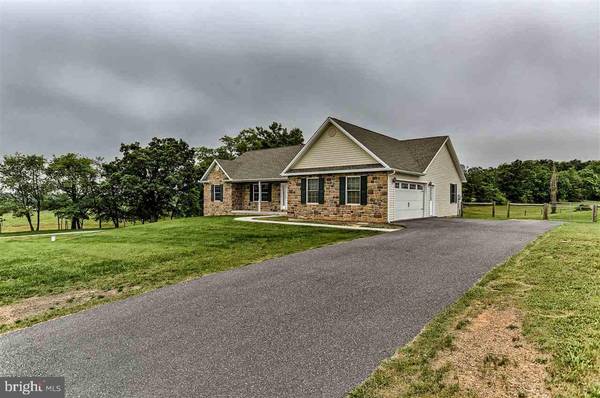 59 FOX HILL RD, Shippensburg, PA 17257