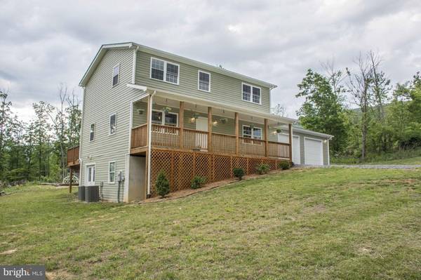 565 HUNTER RD, Maurertown, VA 22644