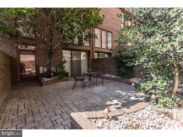 530 MANNING WALK #5, Philadelphia, PA 19106