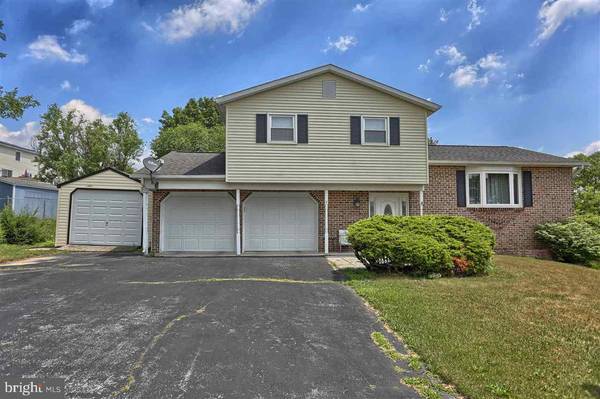 111 HOPE TER, Carlisle, PA 17013