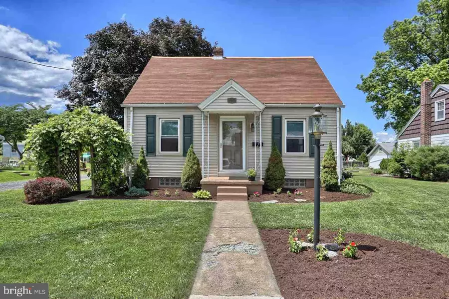 419 W OAK ST, Palmyra, PA 17078