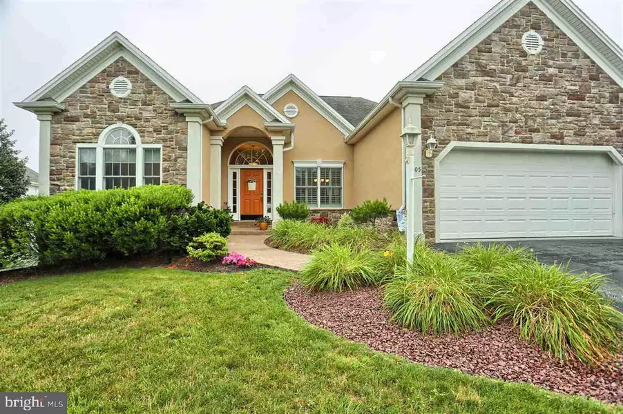 105 WINDRUSH LN, Mechanicsburg, PA 17055