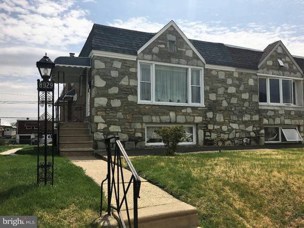 8929 BLUE GRASS RD, Philadelphia, PA 19152