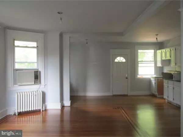 Philadelphia, PA 19138,913 E RITTENHOUSE ST