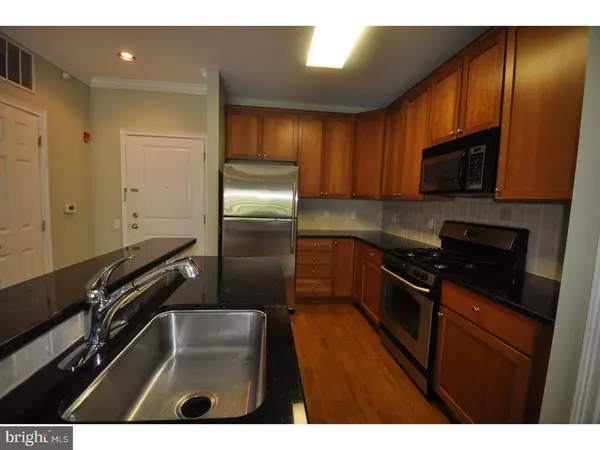 Philadelphia, PA 19146,500 ADMIRALS WAY #320