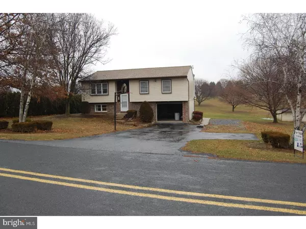 Lenhartsville, PA 19534,946 CLAUSS RD