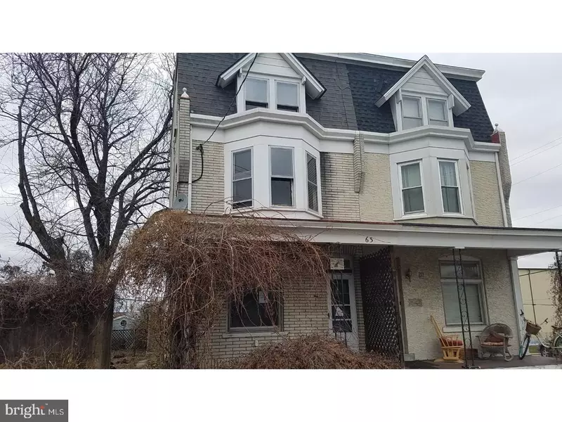 63 E HIGH ST, Topton, PA 19562