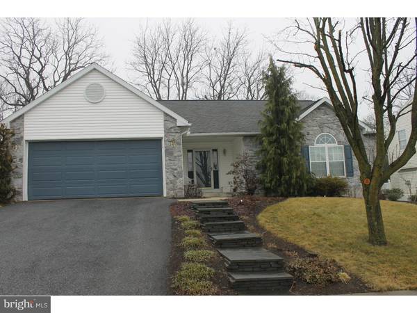 574 MOUNTAIN BLVD, Wernersville, PA 19565