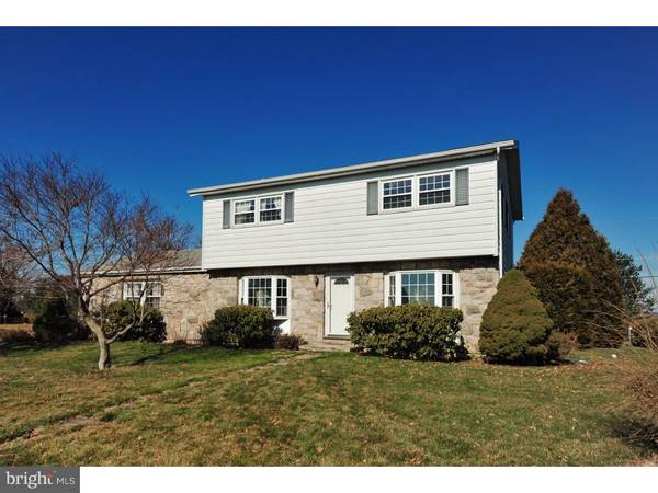 24 CURTIS RD, Kutztown, PA 19530