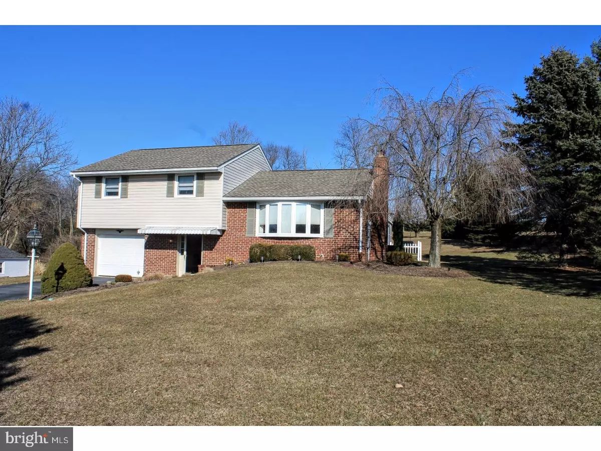 Bernville, PA 19506,11 DAISY LN