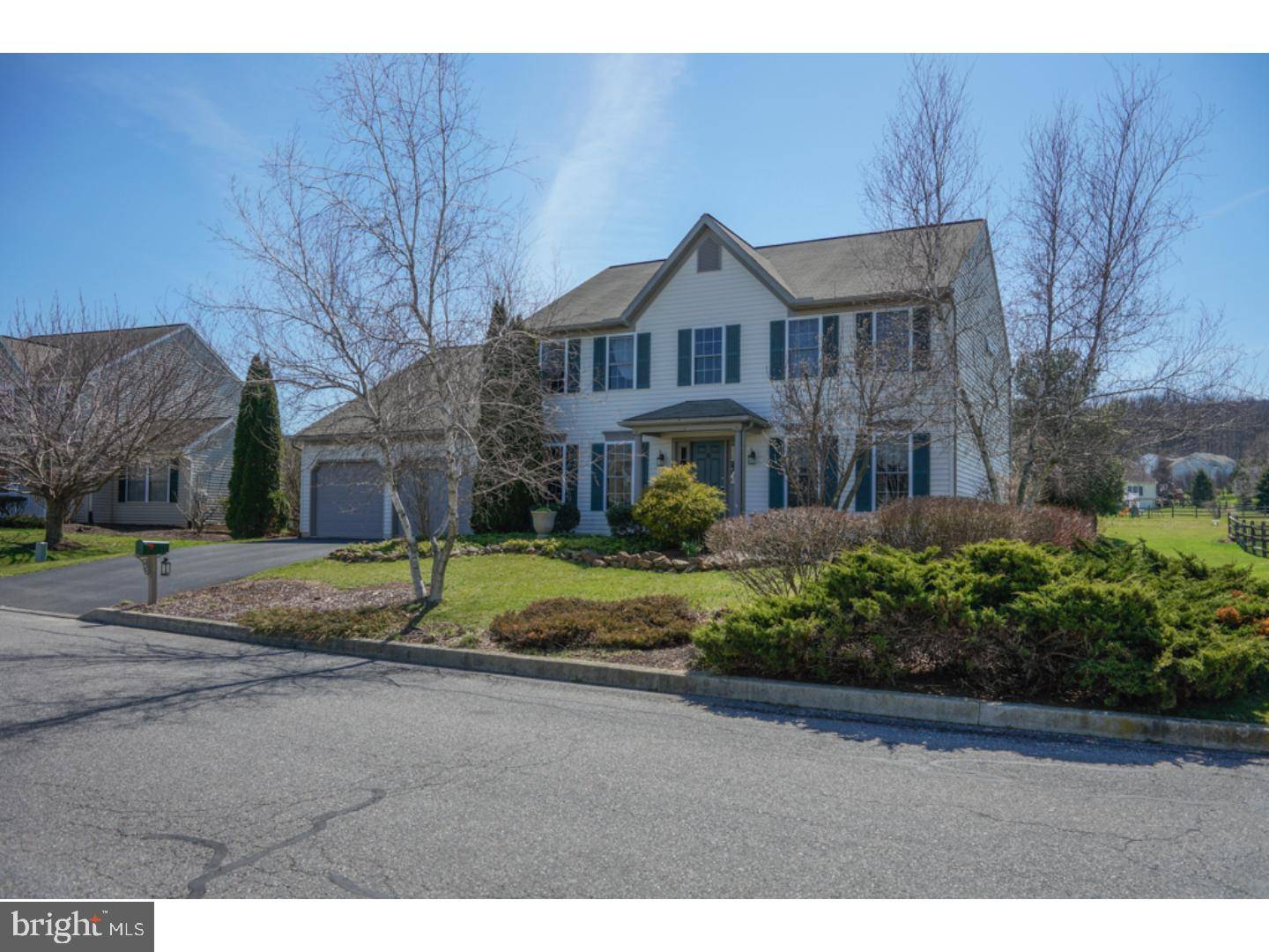 42 PENNWOOD DR, Morgantown, PA 19543