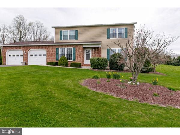 6 ARROWHEAD DR, Douglassville, PA 19518