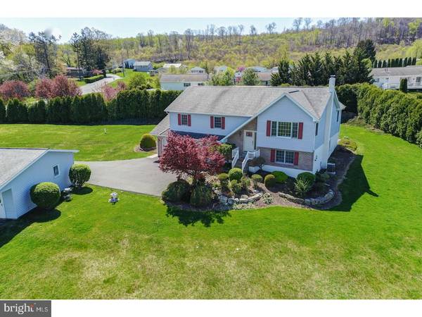 19 LEE SPRING RD, Blandon, PA 19510