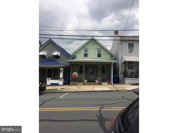 133 E HIGH ST, Womelsdorf, PA 19567