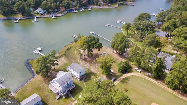 65 MYRTLE AVE, Deltaville, VA 23043