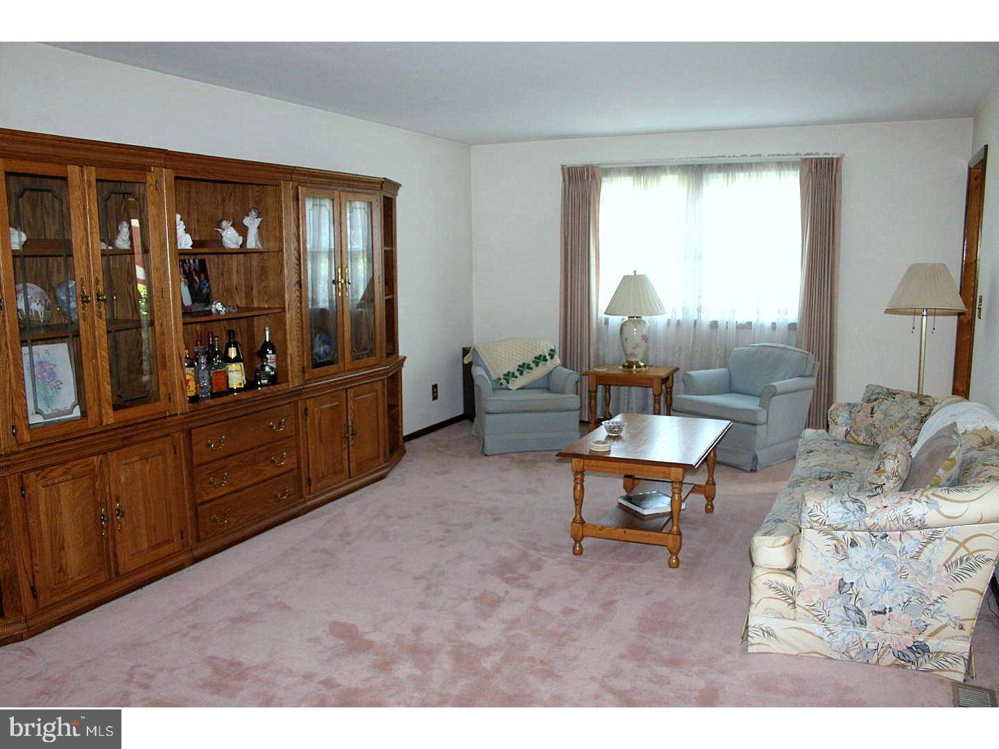 Ewing, NJ 08638,3 CLIVE CT