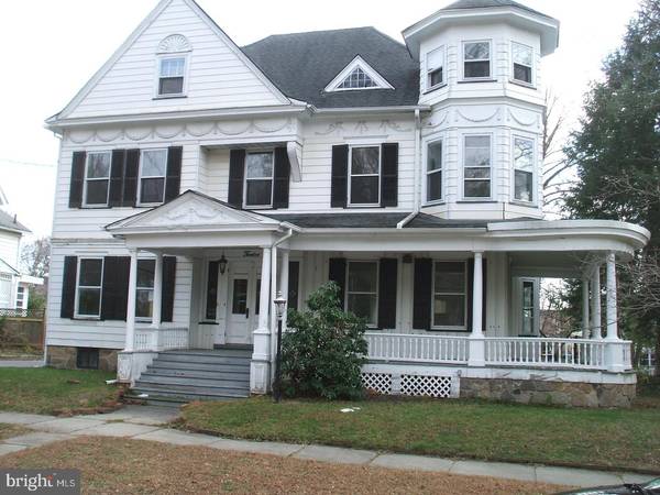 12 BROAD ST, Mount Holly, NJ 08060