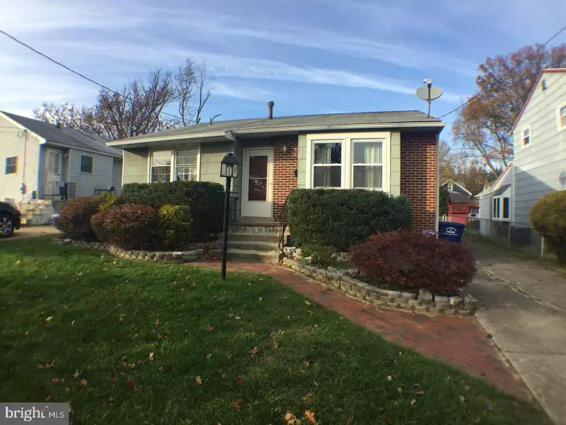 13 E BROADWAY, Maple Shade, NJ 08052