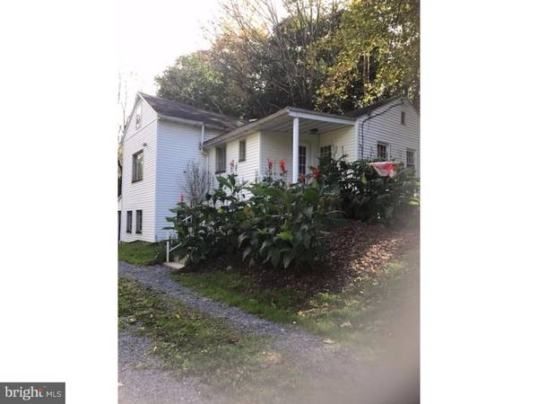 1049 SHURR RD, Leesport, PA 19533