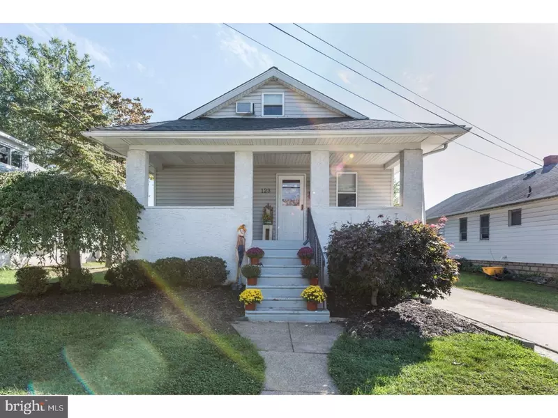 123 S HOLLY AVE, Maple Shade, NJ 08052