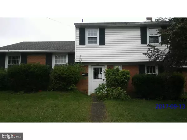 802 LINCOLN DR, Brookhaven, PA 19015