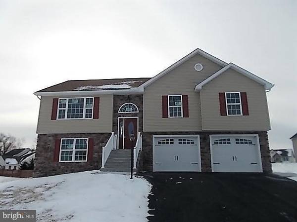 716 HAMILTON AVE, Chambersburg, PA 17202