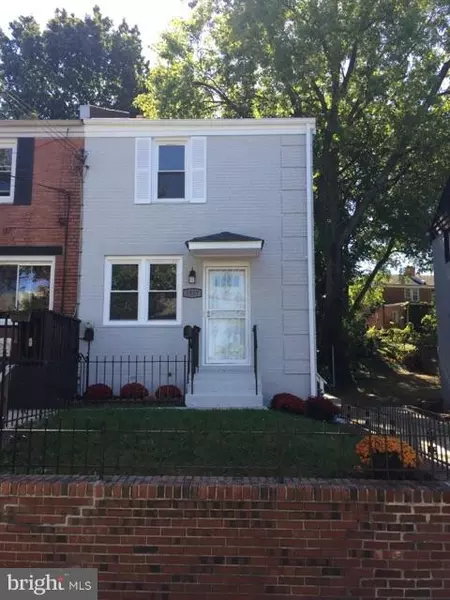 5507 BASS PL SE, Washington, DC 20019