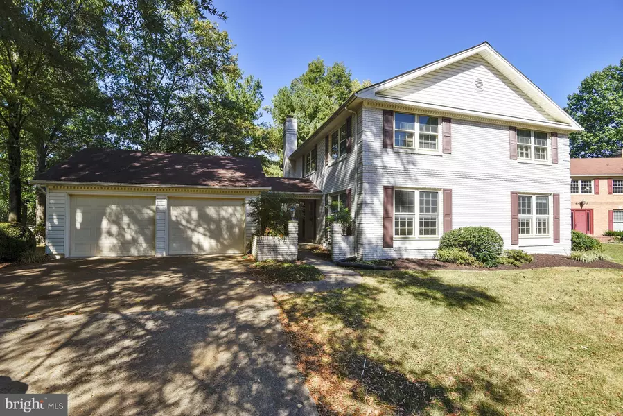 8808 SANDY RIDGE CT, Fairfax, VA 22031