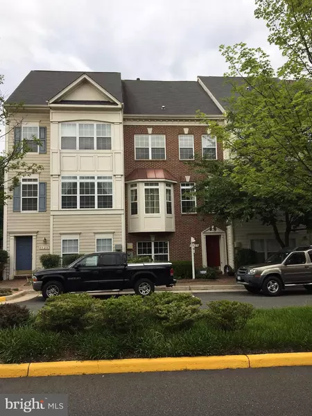 5423 CHEYENNE KNOLL PL, Alexandria, VA 22312