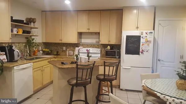 Sterling, VA 20164,713 CONCORD CT