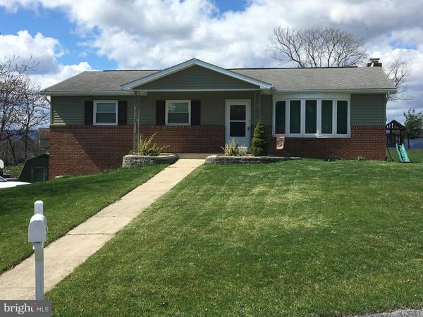 522 NOTTINGHAM DR, Chambersburg, PA 17201