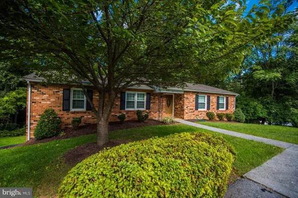 Front Royal, VA 22630,327 AMHERST DR