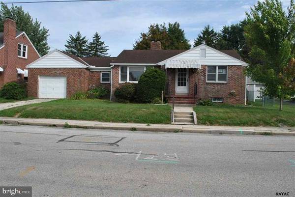 808 MIDDLE ST, Hanover, PA 17331