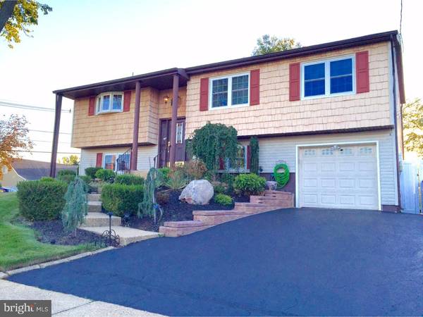 30 KERRY DR, Hazlet, NJ 07730