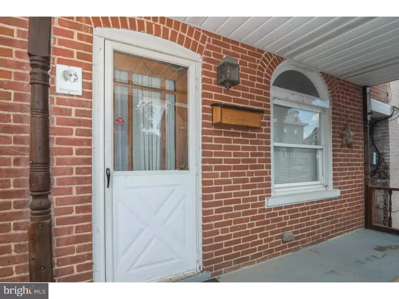 19 S FRONT ST, Coplay, PA 18037