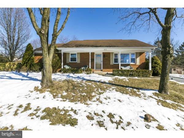 211 BRIARWOOD DR, Douglassville, PA 19518