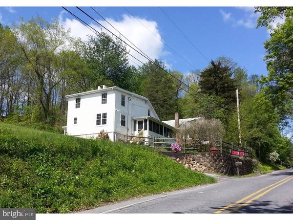 67 S GRIMS MILL RD, Boyertown, PA 19512