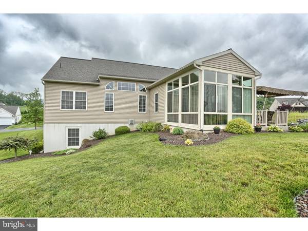 Womelsdorf, PA 19567,7 APPLE BLOSSOM LN