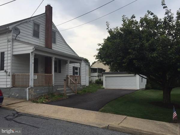 47 N FRONT ST, Womelsdorf, PA 19567