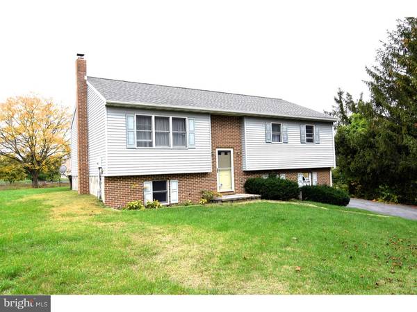 32 LOOSE LN, Leesport, PA 19533