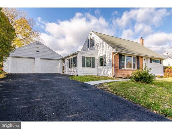 816 ENGLESVILLE HILL RD, Boyertown, PA 19512