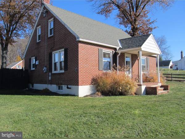 810 WEISSTOWN RD, Boyertown, PA 19512