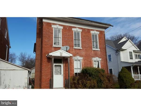 105 MAIN ST, Womelsdorf, PA 19567