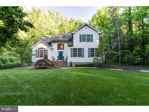 18 BEECHWOOD DR, Robbinsville, NJ 08691