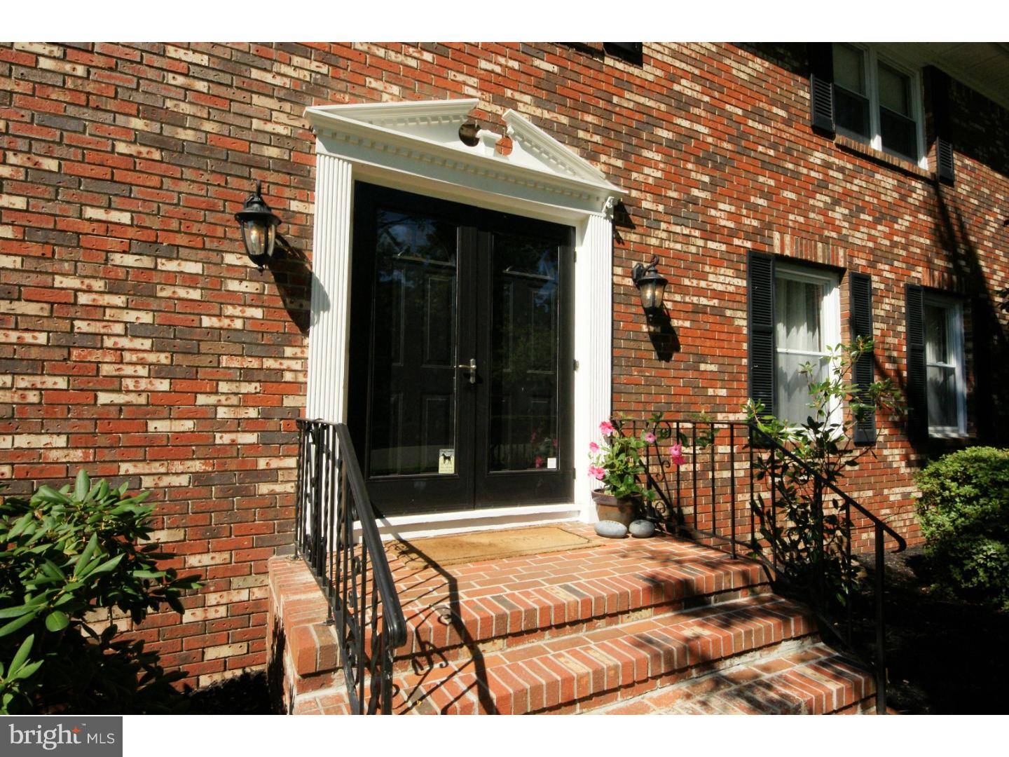 Ewing, NJ 08628,15 PARDEE PL