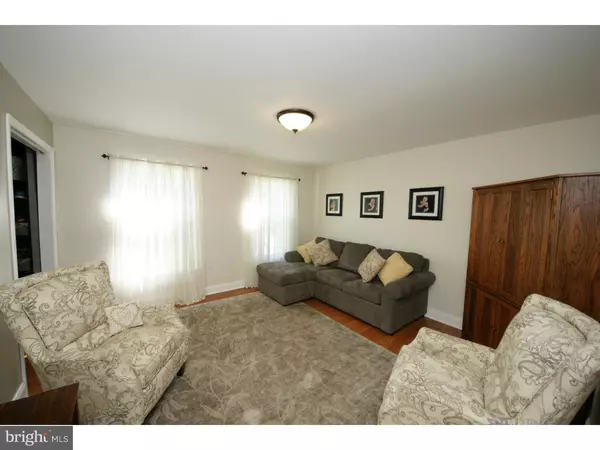 Ewing, NJ 08628,15 PARDEE PL